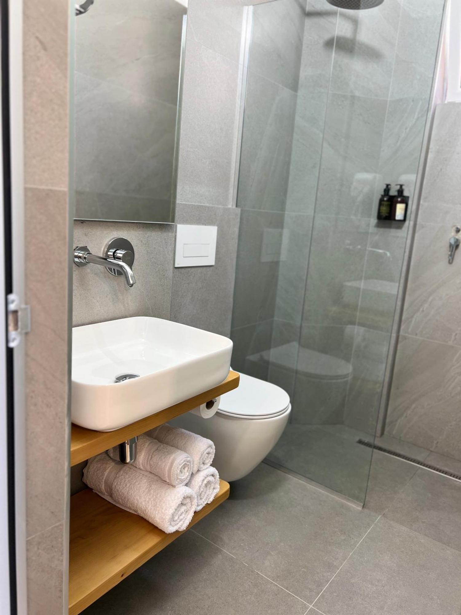 Emaar Hotel Ksamil - Beachfront , Newly Renovated エクステリア 写真